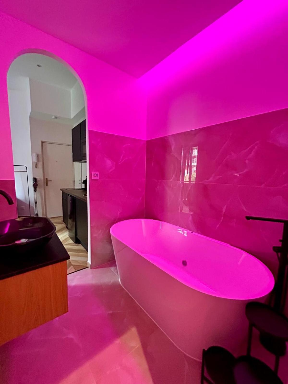 Intimate Escape - Seaside - Spa Bath - Wifi - Ac 니스 외부 사진