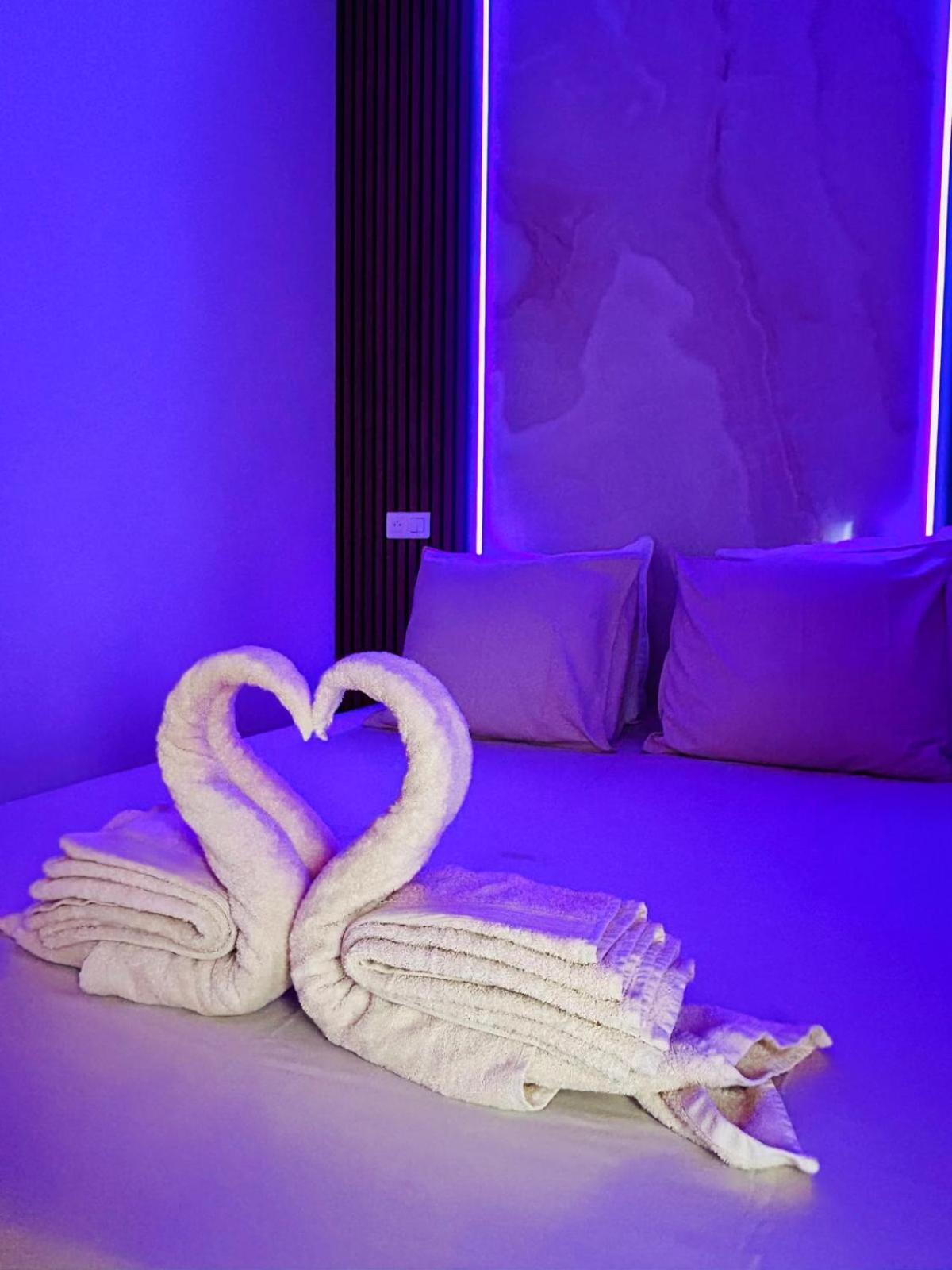 Intimate Escape - Seaside - Spa Bath - Wifi - Ac 니스 외부 사진