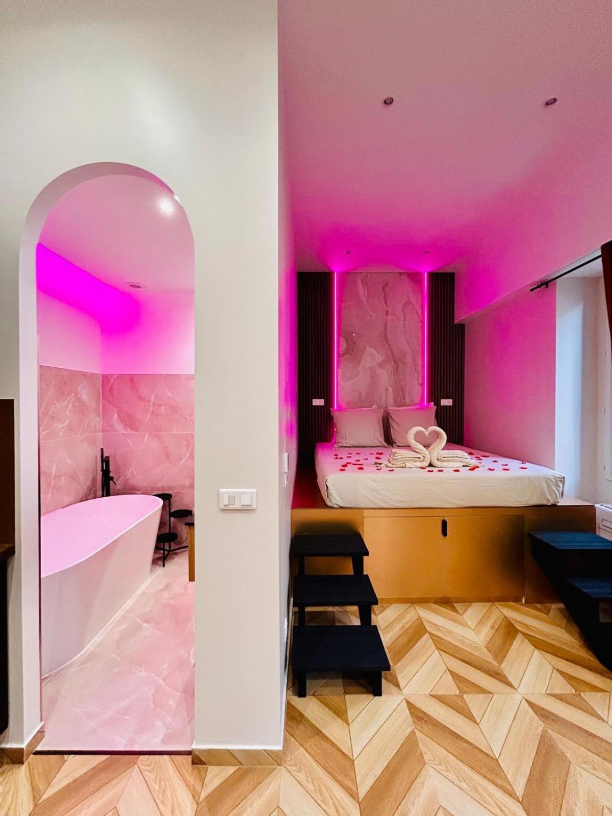 Intimate Escape - Seaside - Spa Bath - Wifi - Ac 니스 외부 사진