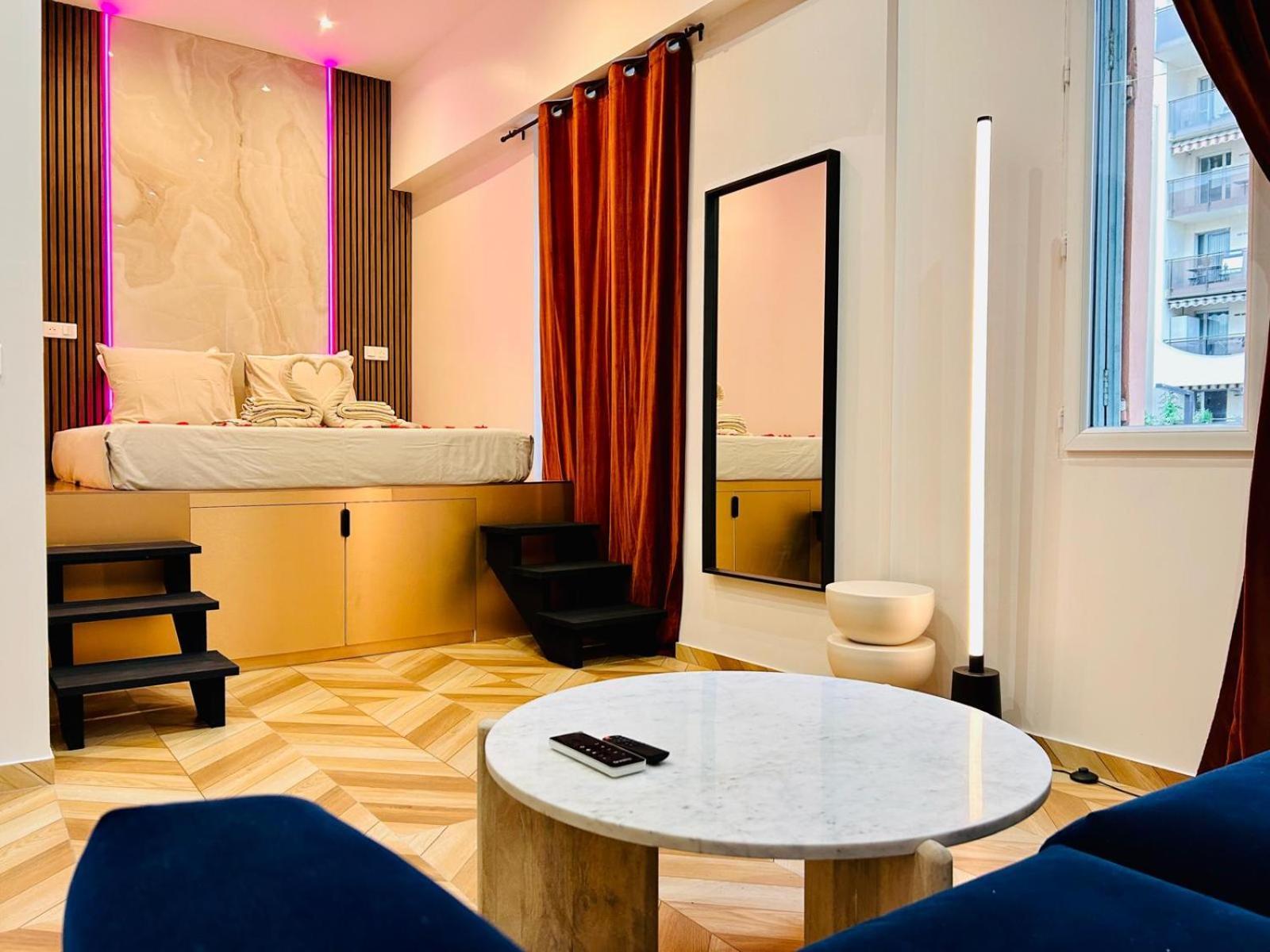 Intimate Escape - Seaside - Spa Bath - Wifi - Ac 니스 외부 사진