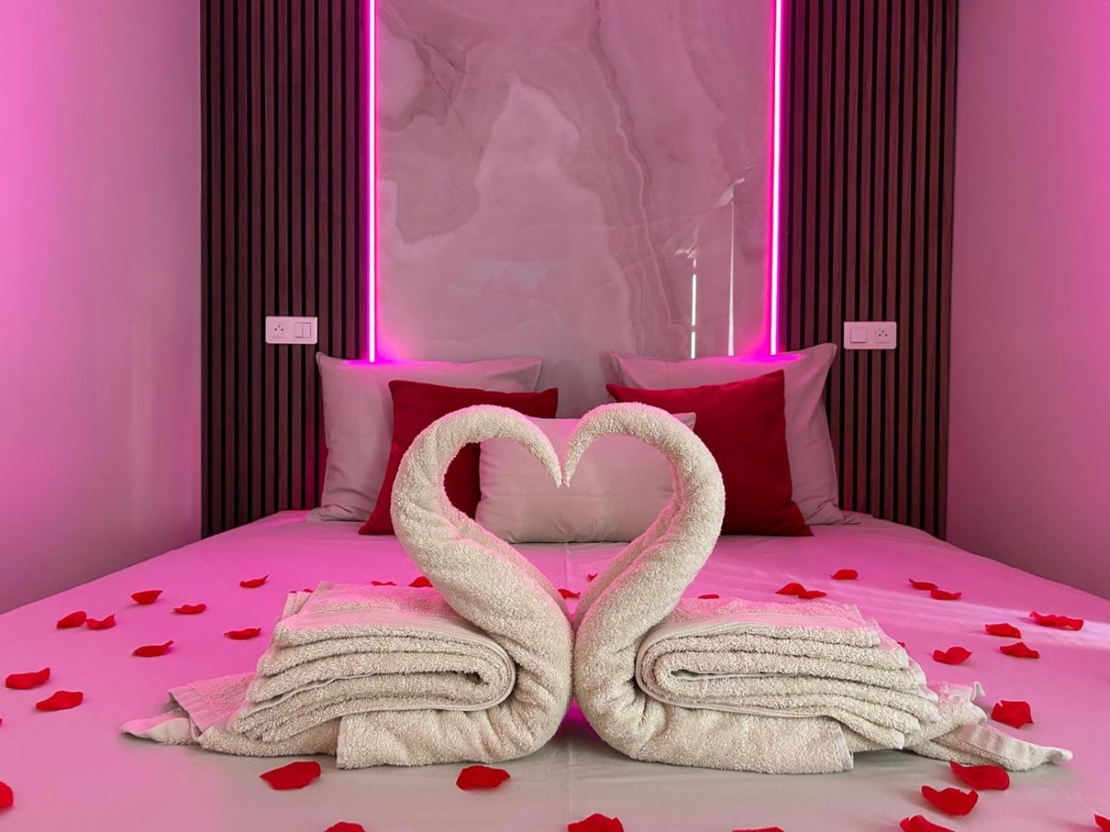 Intimate Escape - Seaside - Spa Bath - Wifi - Ac 니스 외부 사진